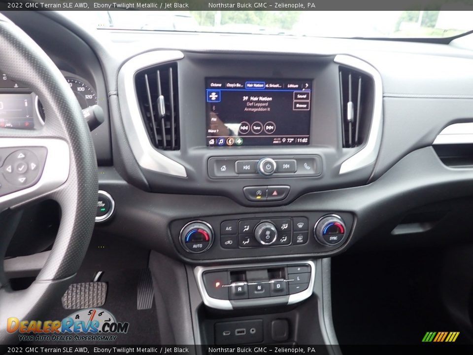 Controls of 2022 GMC Terrain SLE AWD Photo #22