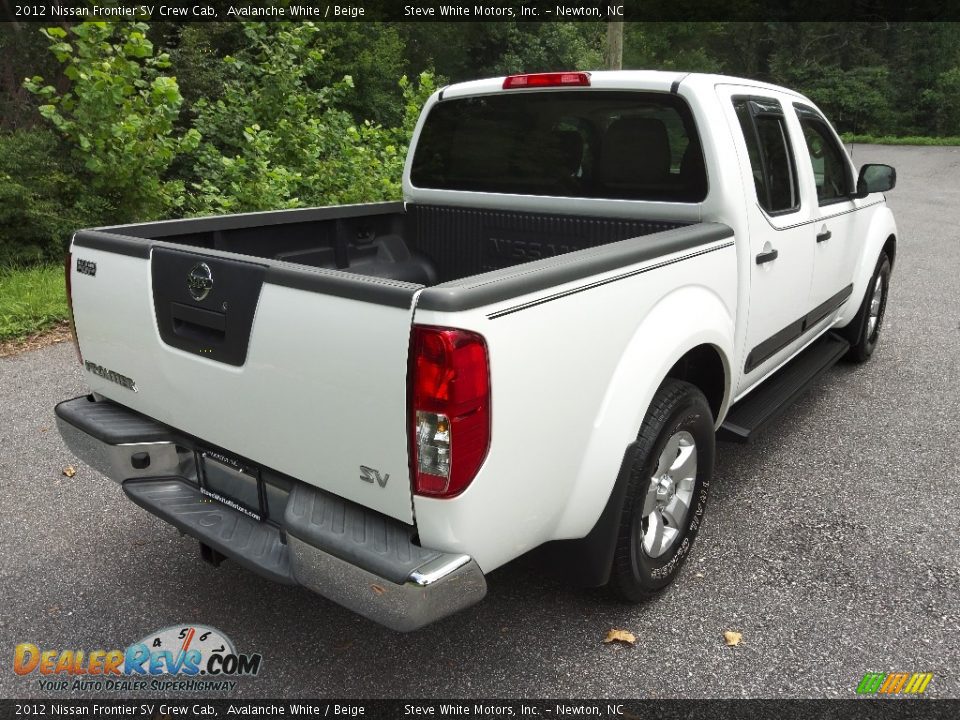 2012 Nissan Frontier SV Crew Cab Avalanche White / Beige Photo #6