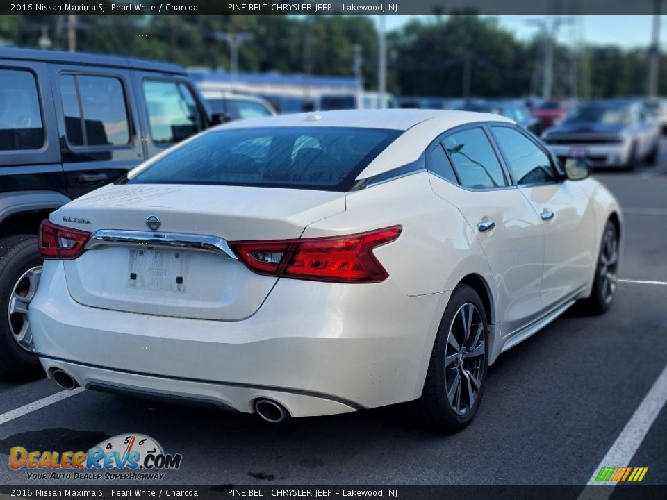 2016 Nissan Maxima S Pearl White / Charcoal Photo #5