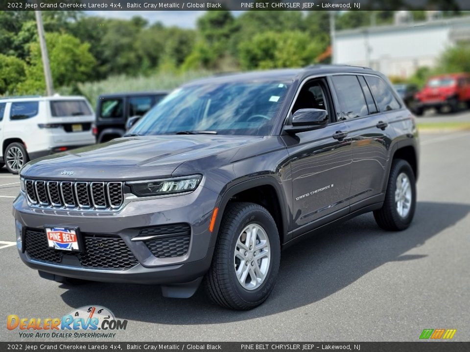 2022 Jeep Grand Cherokee Laredo 4x4 Baltic Gray Metallic / Global Black Photo #1