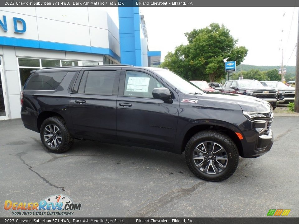 2023 Chevrolet Suburban Z71 4WD Dark Ash Metallic / Jet Black Photo #5