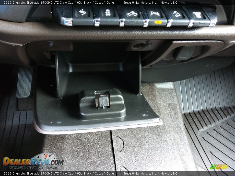 2019 Chevrolet Silverado 2500HD LTZ Crew Cab 4WD Black / Cocoa/­Dune Photo #29