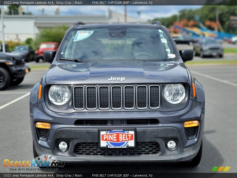 2022 Jeep Renegade Latitude 4x4 Sting-Gray / Black Photo #2