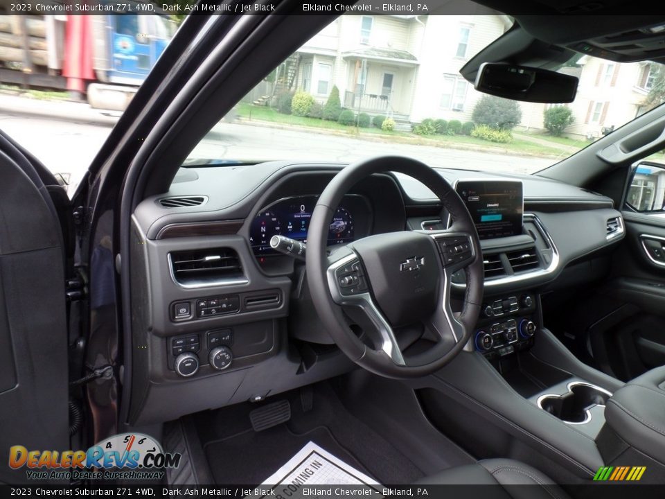 Dashboard of 2023 Chevrolet Suburban Z71 4WD Photo #17