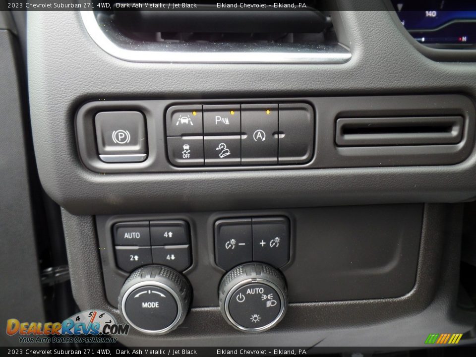 Controls of 2023 Chevrolet Suburban Z71 4WD Photo #22