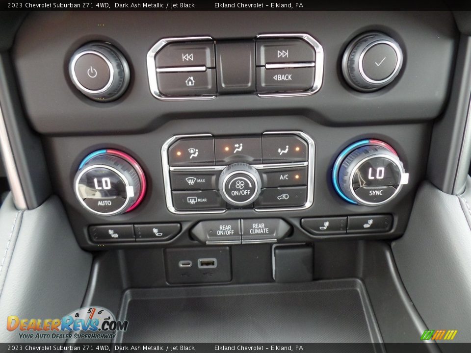 Controls of 2023 Chevrolet Suburban Z71 4WD Photo #27
