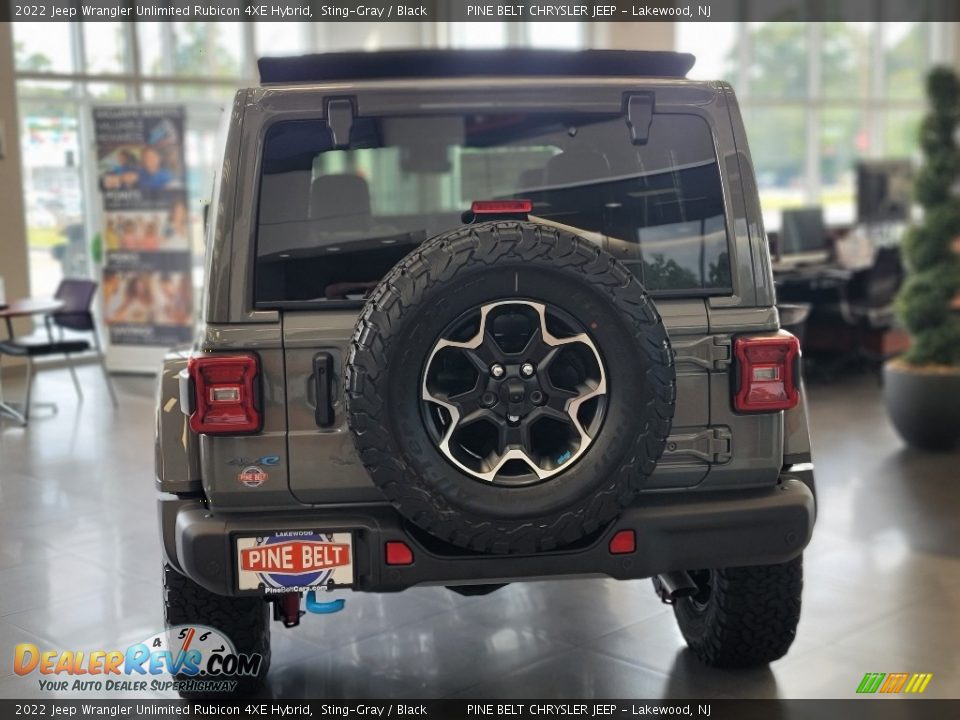 2022 Jeep Wrangler Unlimited Rubicon 4XE Hybrid Sting-Gray / Black Photo #5