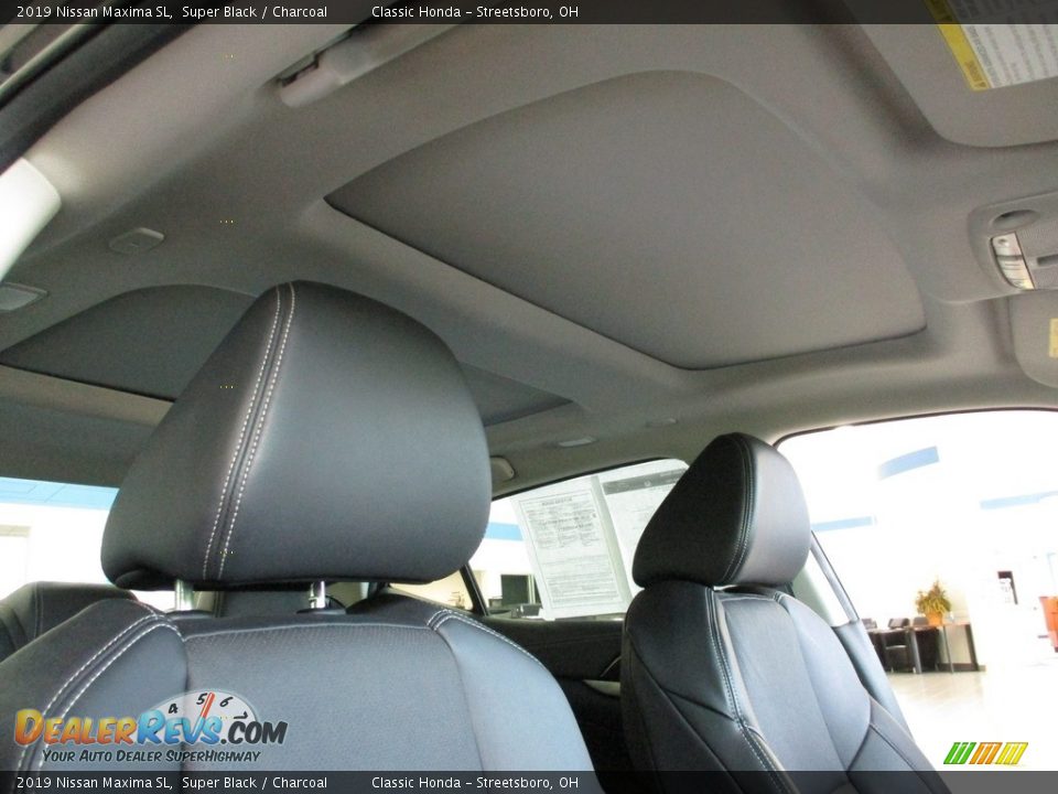 2019 Nissan Maxima SL Super Black / Charcoal Photo #17