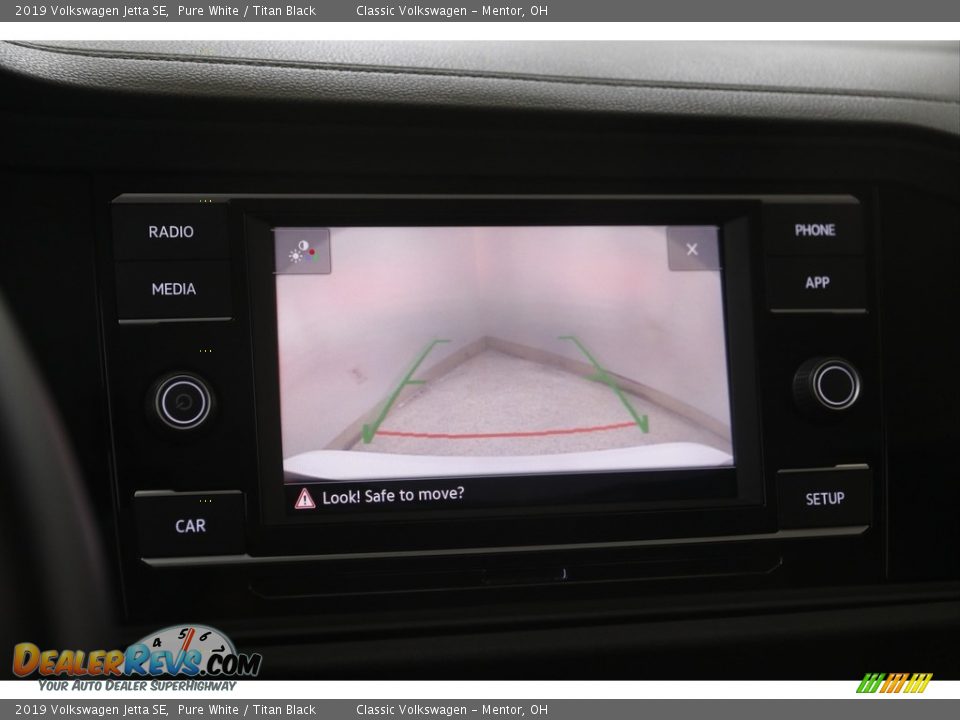 2019 Volkswagen Jetta SE Pure White / Titan Black Photo #12