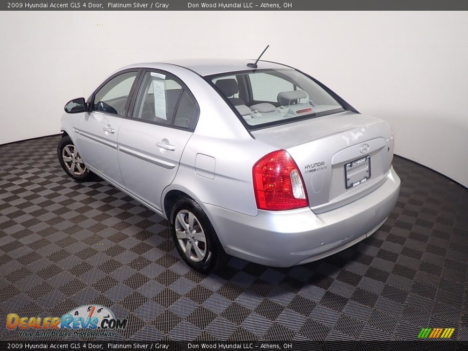 2009 Hyundai Accent GLS 4 Door Platinum Silver / Gray Photo #6