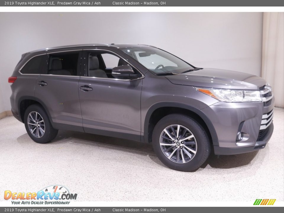 2019 Toyota Highlander XLE Predawn Gray Mica / Ash Photo #1