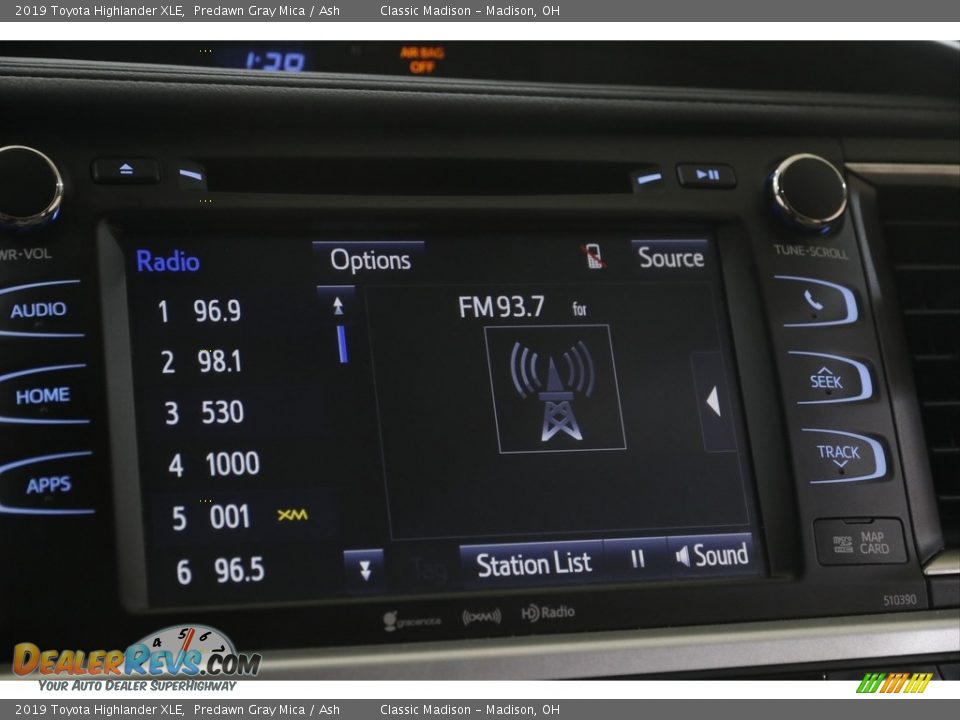 2019 Toyota Highlander XLE Predawn Gray Mica / Ash Photo #10