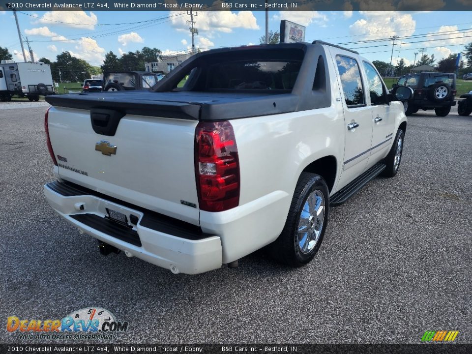 2010 Chevrolet Avalanche LTZ 4x4 White Diamond Tricoat / Ebony Photo #4