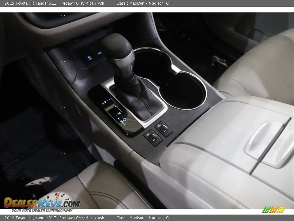 2019 Toyota Highlander XLE Predawn Gray Mica / Ash Photo #14