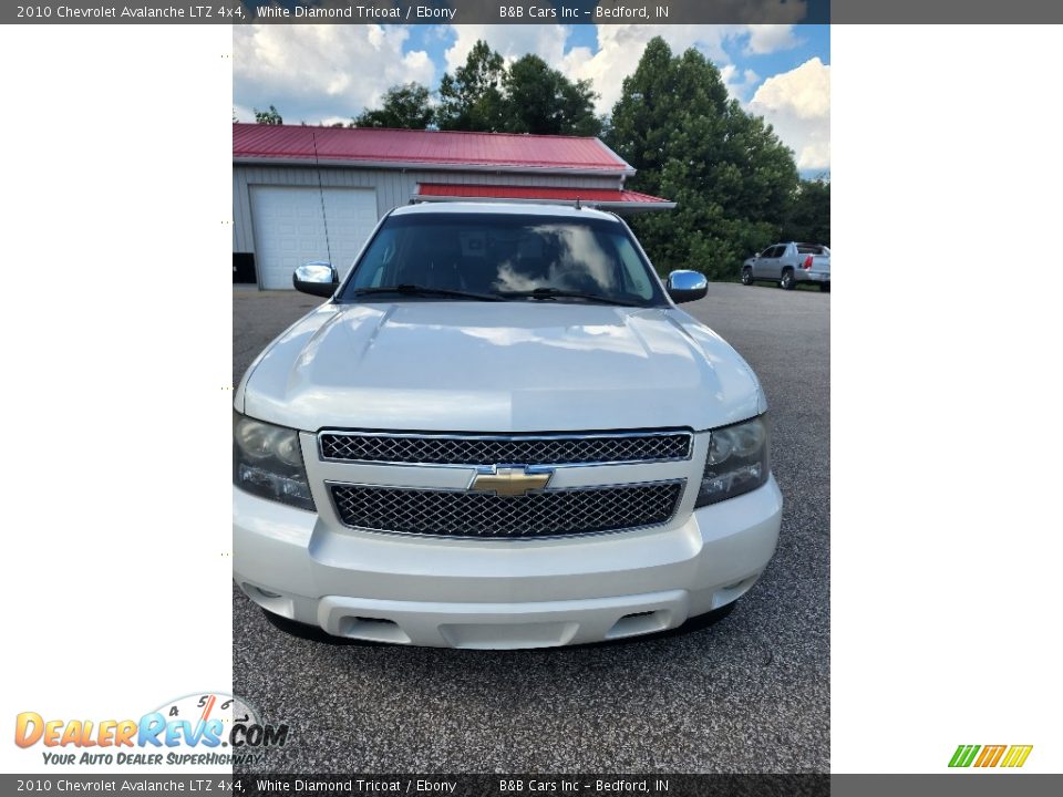 2010 Chevrolet Avalanche LTZ 4x4 White Diamond Tricoat / Ebony Photo #7