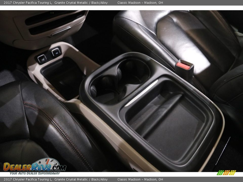 2017 Chrysler Pacifica Touring L Granite Crystal Metallic / Black/Alloy Photo #17