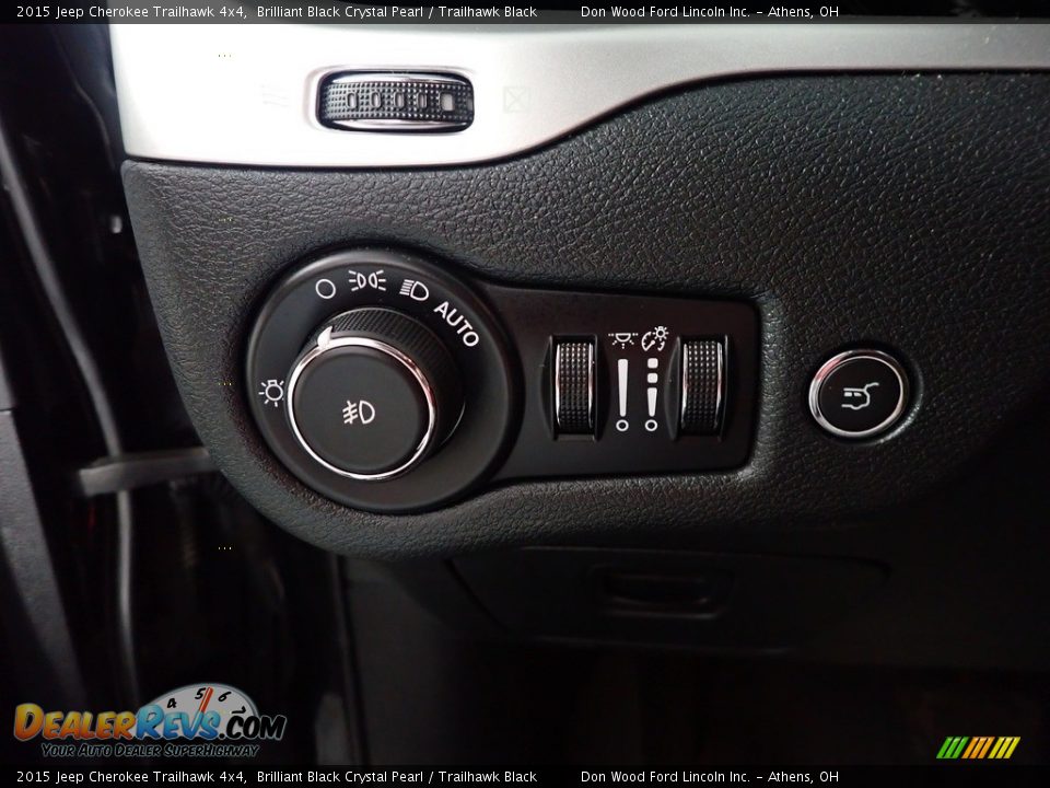 2015 Jeep Cherokee Trailhawk 4x4 Brilliant Black Crystal Pearl / Trailhawk Black Photo #32