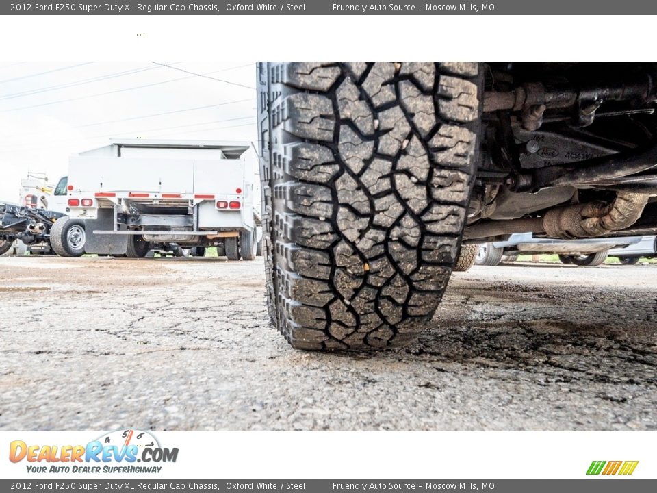 2012 Ford F250 Super Duty XL Regular Cab Chassis Oxford White / Steel Photo #11