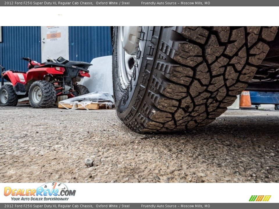 2012 Ford F250 Super Duty XL Regular Cab Chassis Oxford White / Steel Photo #15