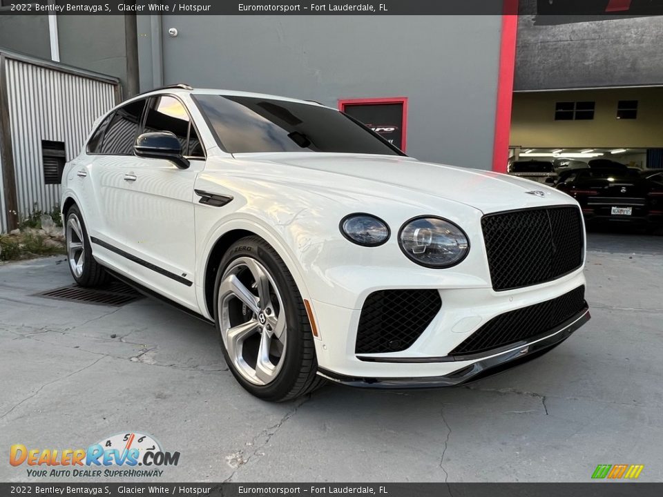 Glacier White 2022 Bentley Bentayga S Photo #15