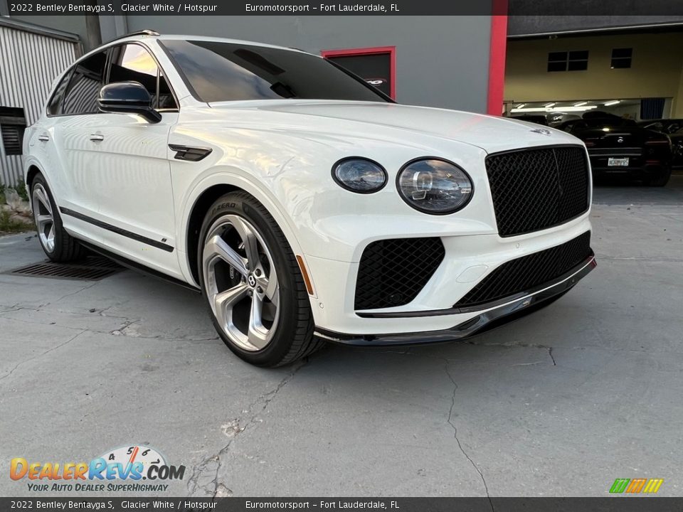 Glacier White 2022 Bentley Bentayga S Photo #18