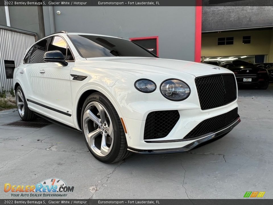 Glacier White 2022 Bentley Bentayga S Photo #20