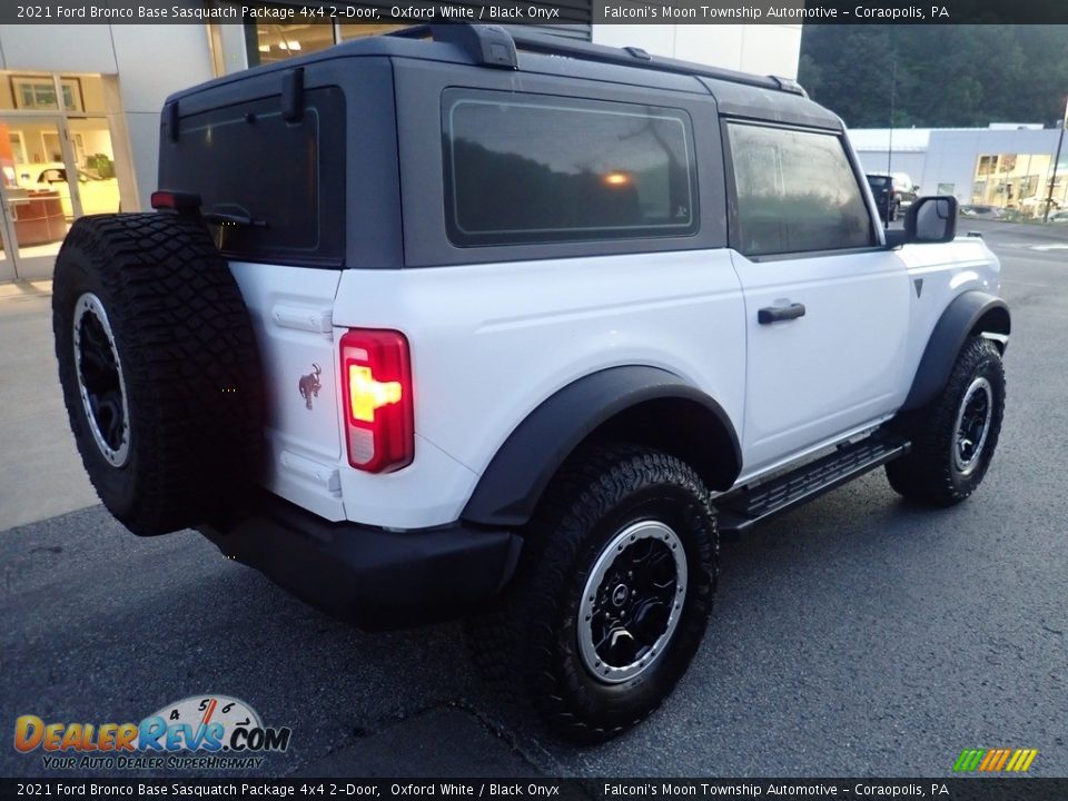 2021 Ford Bronco Base Sasquatch Package 4x4 2-Door Oxford White / Black Onyx Photo #2