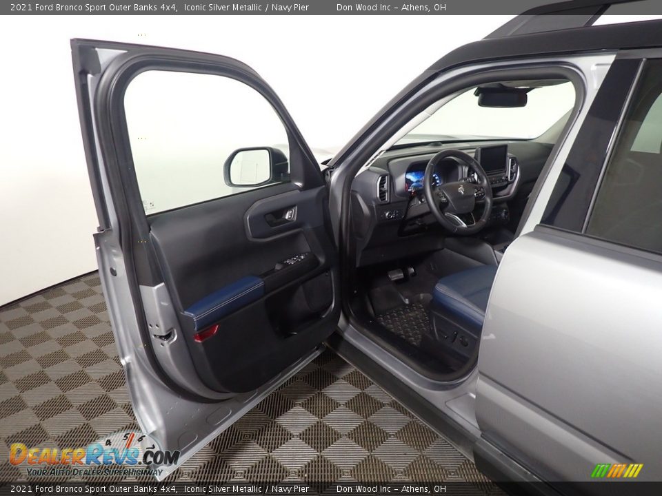 2021 Ford Bronco Sport Outer Banks 4x4 Iconic Silver Metallic / Navy Pier Photo #18