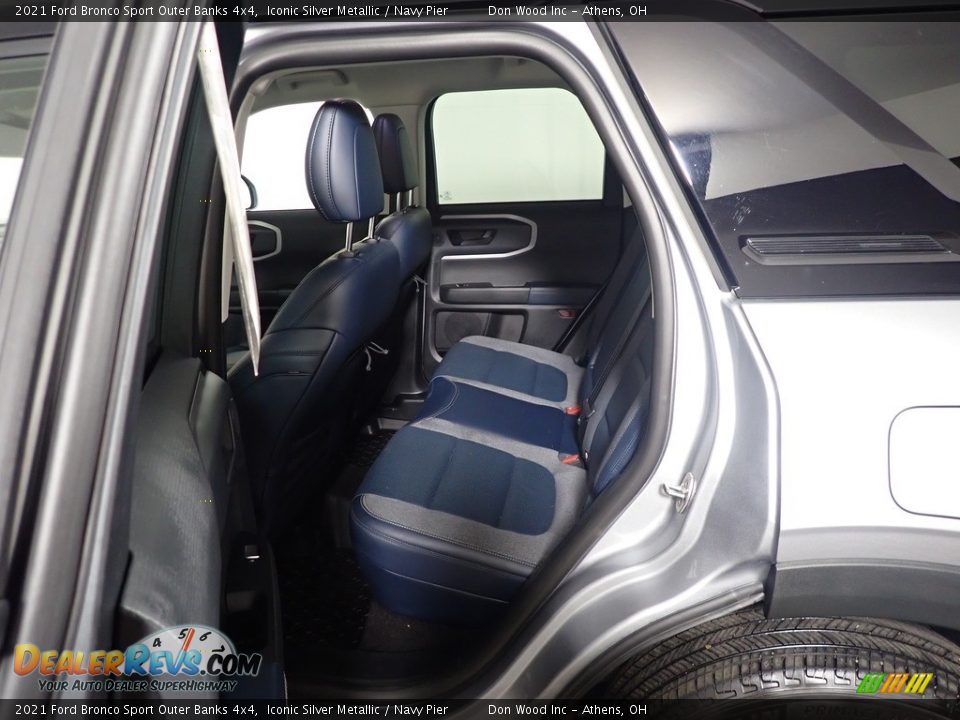 2021 Ford Bronco Sport Outer Banks 4x4 Iconic Silver Metallic / Navy Pier Photo #33