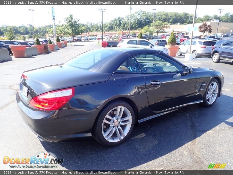 2013 Mercedes-Benz SL 550 Roadster Magnetite Black Metallic / Brown/Black Photo #9