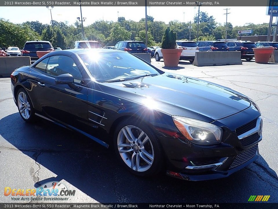 2013 Mercedes-Benz SL 550 Roadster Magnetite Black Metallic / Brown/Black Photo #10