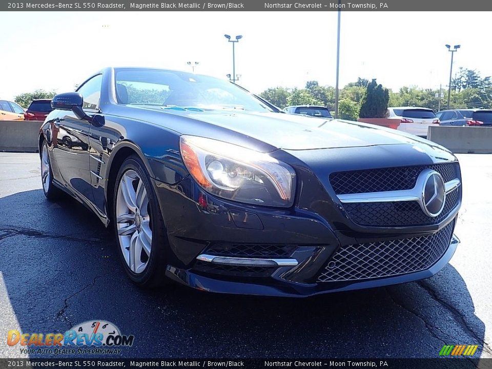 2013 Mercedes-Benz SL 550 Roadster Magnetite Black Metallic / Brown/Black Photo #11