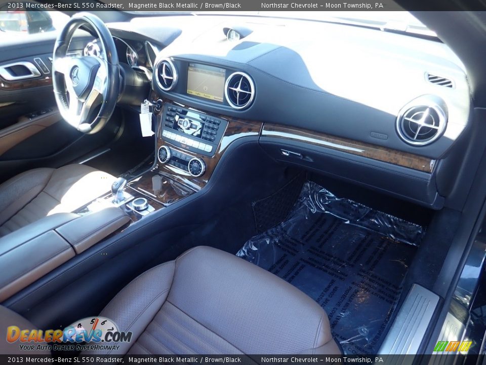 2013 Mercedes-Benz SL 550 Roadster Magnetite Black Metallic / Brown/Black Photo #15