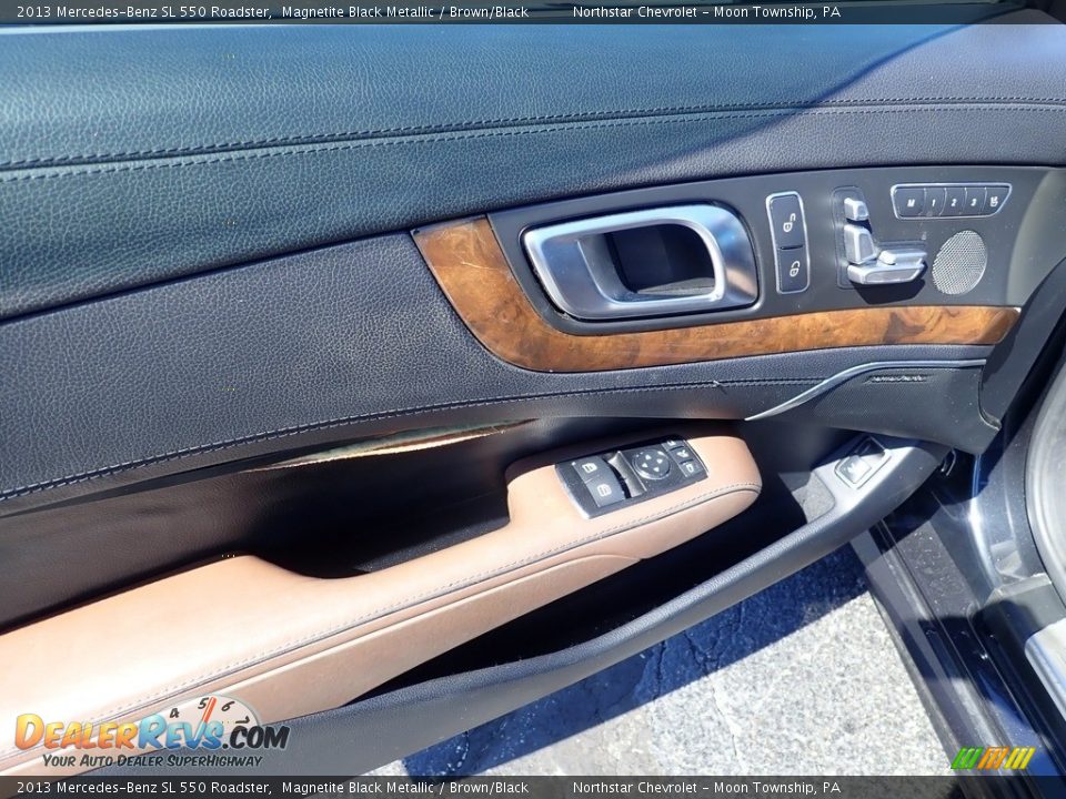 2013 Mercedes-Benz SL 550 Roadster Magnetite Black Metallic / Brown/Black Photo #20