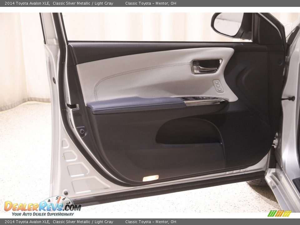 2014 Toyota Avalon XLE Classic Silver Metallic / Light Gray Photo #4