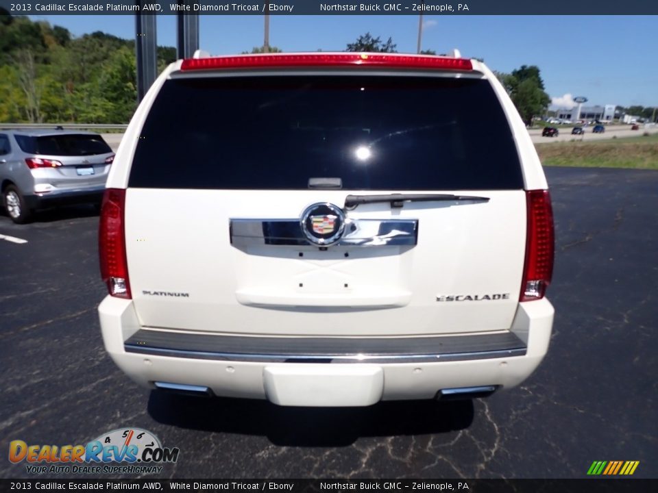 2013 Cadillac Escalade Platinum AWD White Diamond Tricoat / Ebony Photo #4