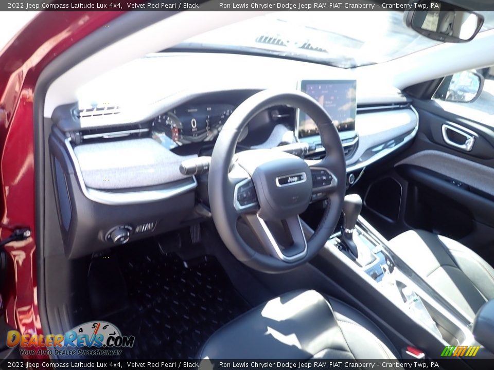 2022 Jeep Compass Latitude Lux 4x4 Velvet Red Pearl / Black Photo #19