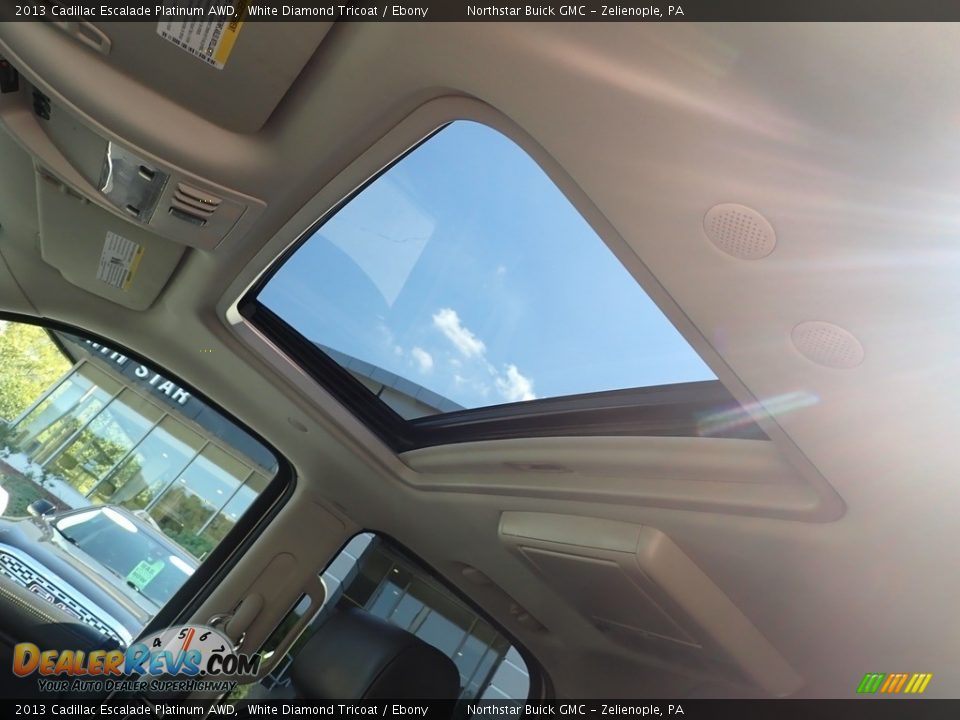 2013 Cadillac Escalade Platinum AWD White Diamond Tricoat / Ebony Photo #23