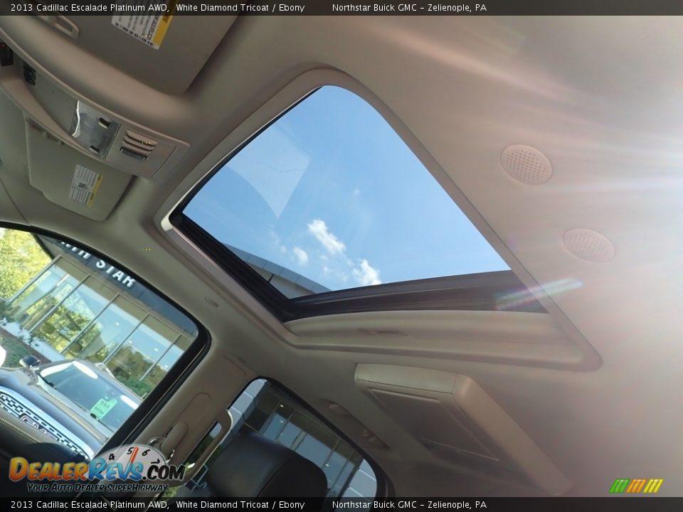 2013 Cadillac Escalade Platinum AWD White Diamond Tricoat / Ebony Photo #23