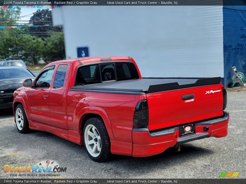 2006 Toyota Tacoma X-Runner Radiant Red / Graphite Gray Photo #4