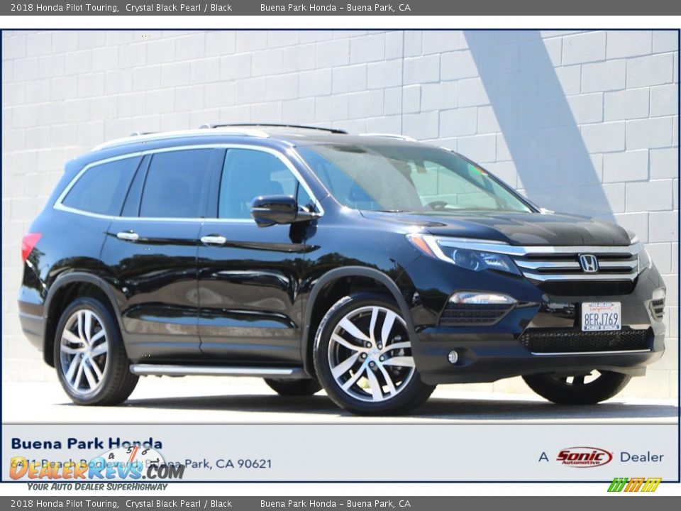 2018 Honda Pilot Touring Crystal Black Pearl / Black Photo #1