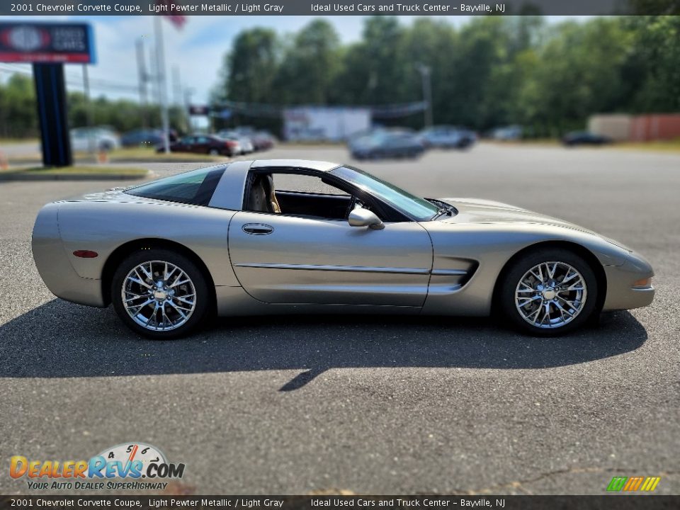 2001 Chevrolet Corvette Coupe Light Pewter Metallic / Light Gray Photo #8