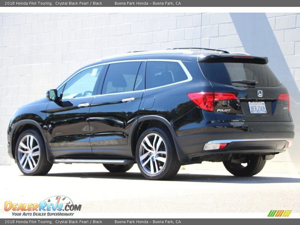 2018 Honda Pilot Touring Crystal Black Pearl / Black Photo #8