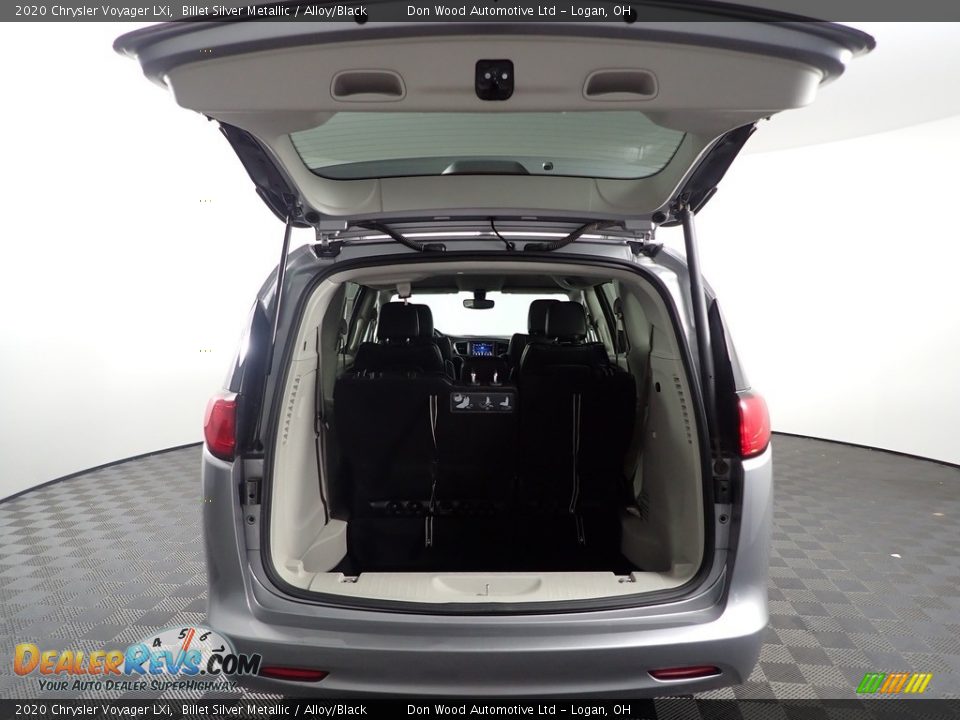 2020 Chrysler Voyager LXi Billet Silver Metallic / Alloy/Black Photo #8