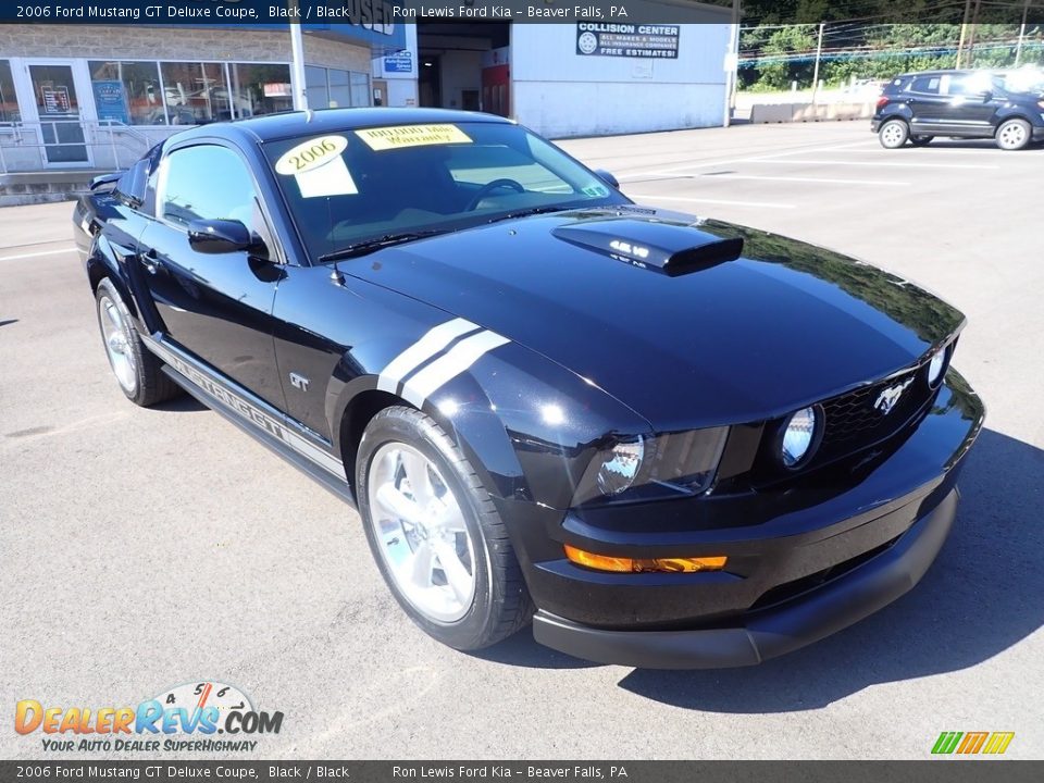 2006 Ford Mustang GT Deluxe Coupe Black / Black Photo #2