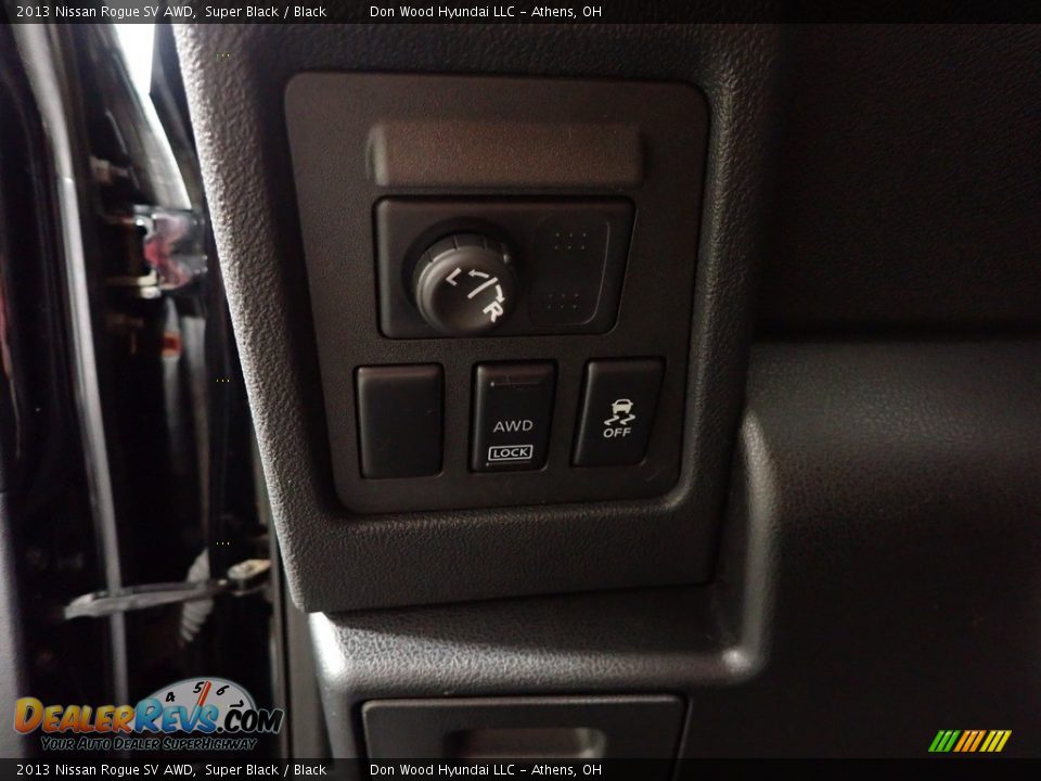 2013 Nissan Rogue SV AWD Super Black / Black Photo #31