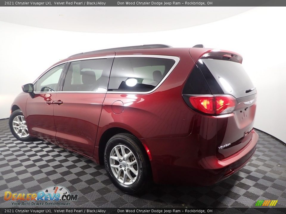 Velvet Red Pearl 2021 Chrysler Voyager LXI Photo #6