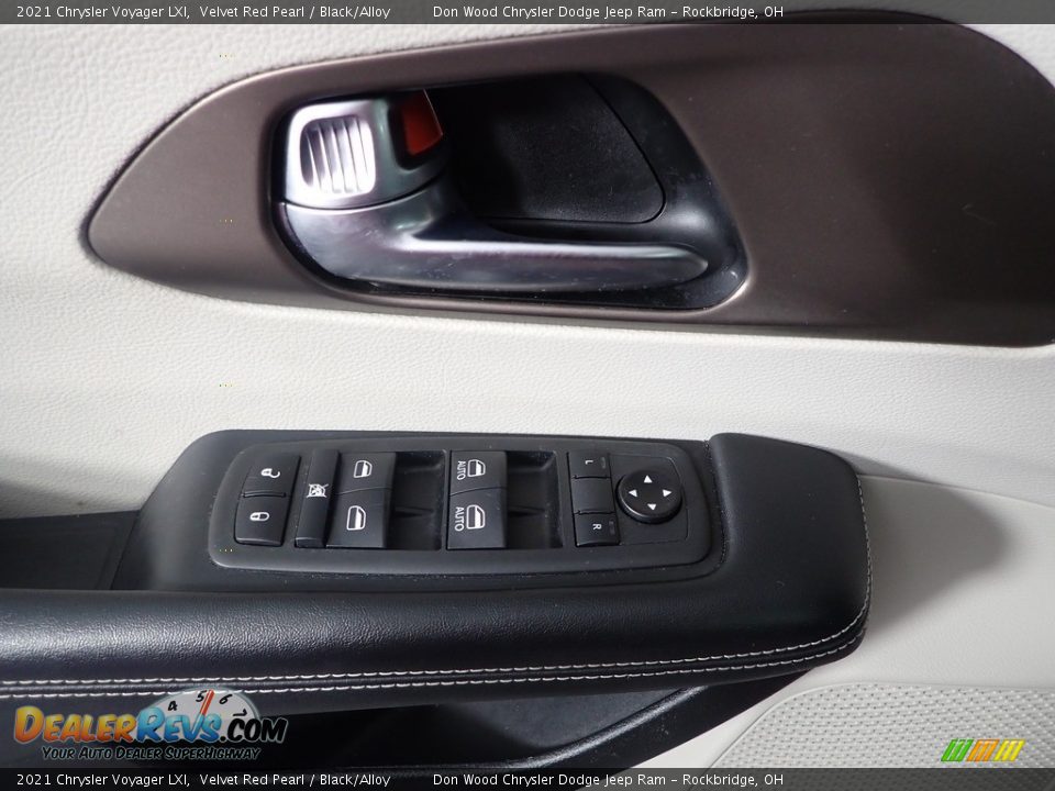 Controls of 2021 Chrysler Voyager LXI Photo #12