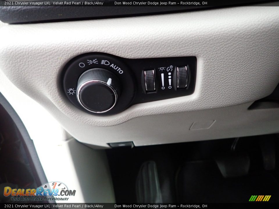 Controls of 2021 Chrysler Voyager LXI Photo #15