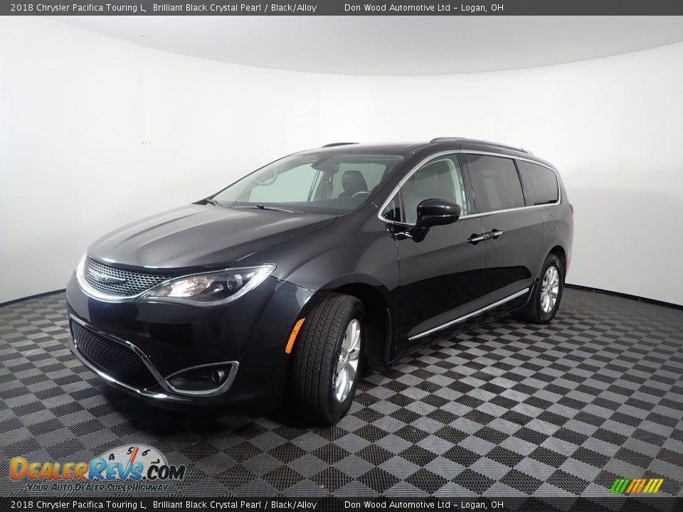 2018 Chrysler Pacifica Touring L Brilliant Black Crystal Pearl / Black/Alloy Photo #5